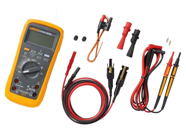 Meter: digitale multimeter; Prec.v/d VAC-meting: ±(0,7%+4digit)